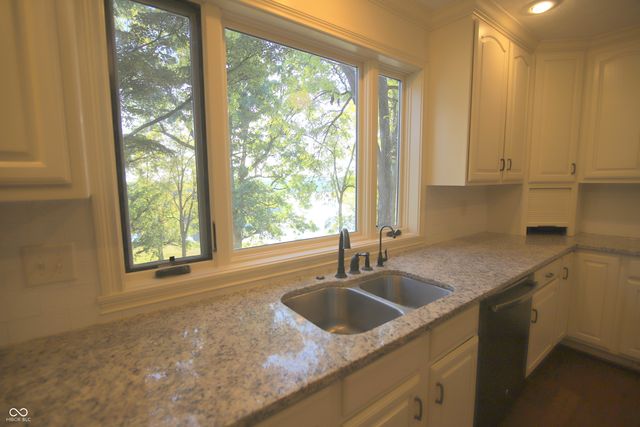 10573 E 116th Street, Fishers, IN 46037