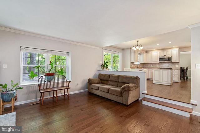8 WYNDHAM RD, Voorhees, NJ 08043