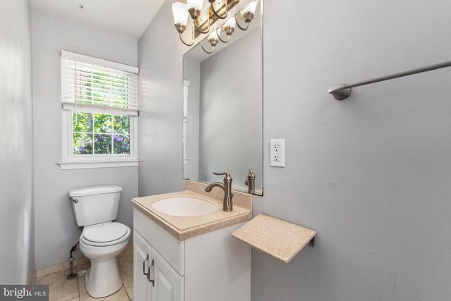 8 WYNDHAM RD, Voorhees, NJ 08043