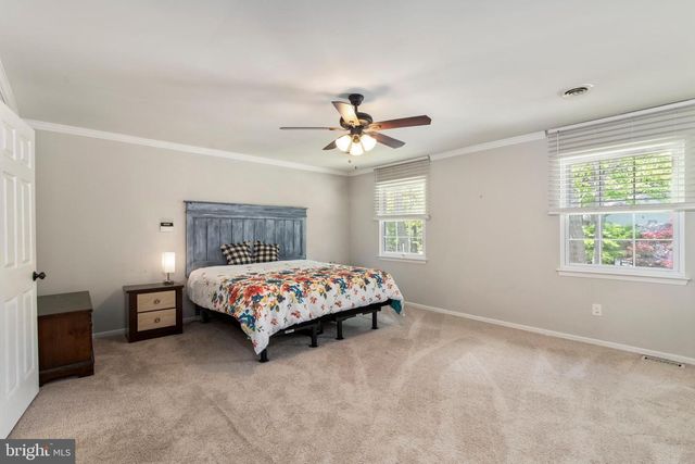 8 WYNDHAM RD, Voorhees, NJ 08043