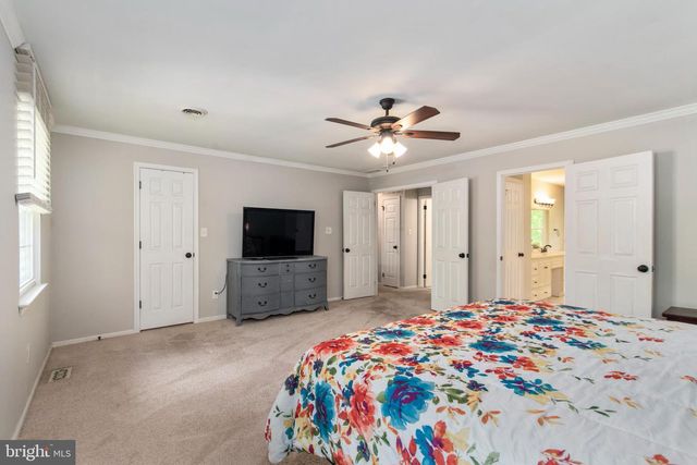 8 WYNDHAM RD, Voorhees, NJ 08043