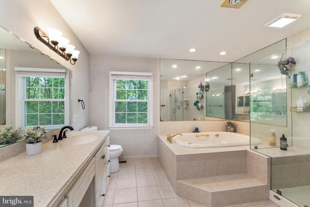 8 WYNDHAM RD, Voorhees, NJ 08043