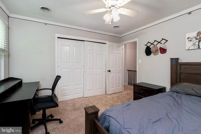 8 WYNDHAM RD, Voorhees, NJ 08043