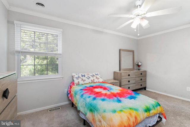 8 WYNDHAM RD, Voorhees, NJ 08043