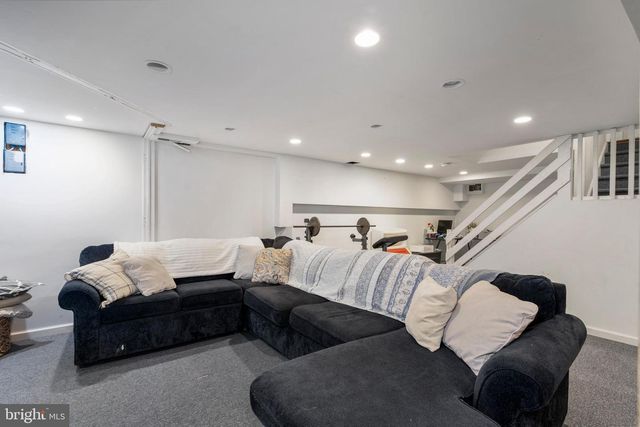 8 WYNDHAM RD, Voorhees, NJ 08043