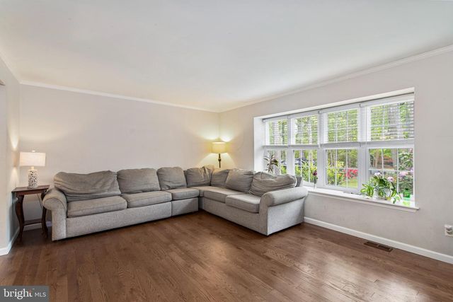 8 WYNDHAM RD, Voorhees, NJ 08043