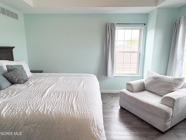 1701 Spring Forest Drive, Oregon, OH 43616