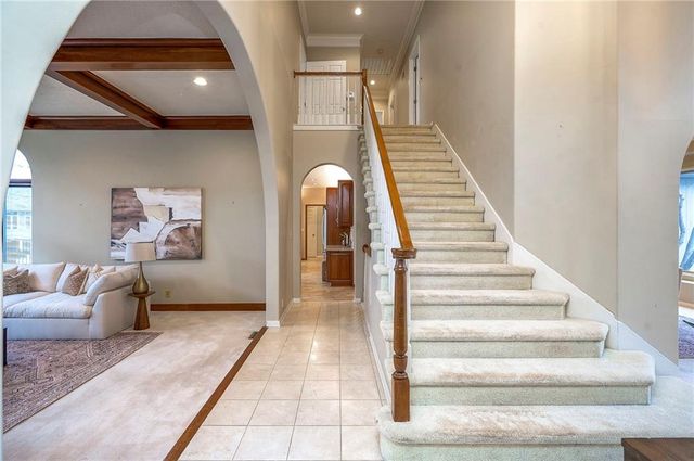 6810 W 132nd Terrace, Overland Park, KS 66209