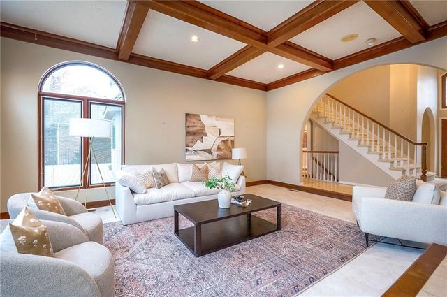 6810 W 132nd Terrace, Overland Park, KS 66209