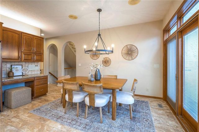 6810 W 132nd Terrace, Overland Park, KS 66209