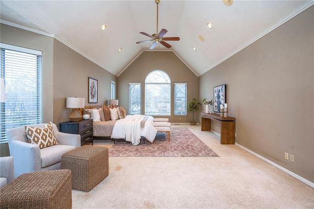 6810 W 132nd Terrace, Overland Park, KS 66209