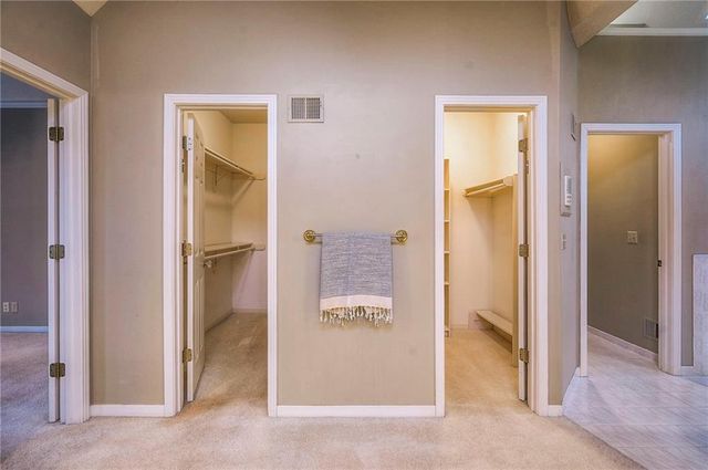 6810 W 132nd Terrace, Overland Park, KS 66209