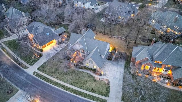 6810 W 132nd Terrace, Overland Park, KS 66209