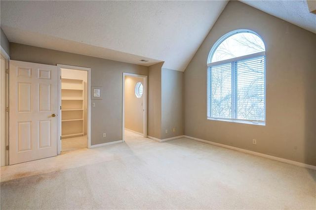 6810 W 132nd Terrace, Overland Park, KS 66209