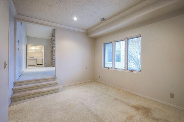 6810 W 132nd Terrace, Overland Park, KS 66209