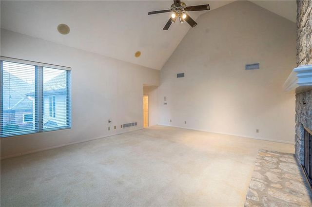 6810 W 132nd Terrace, Overland Park, KS 66209