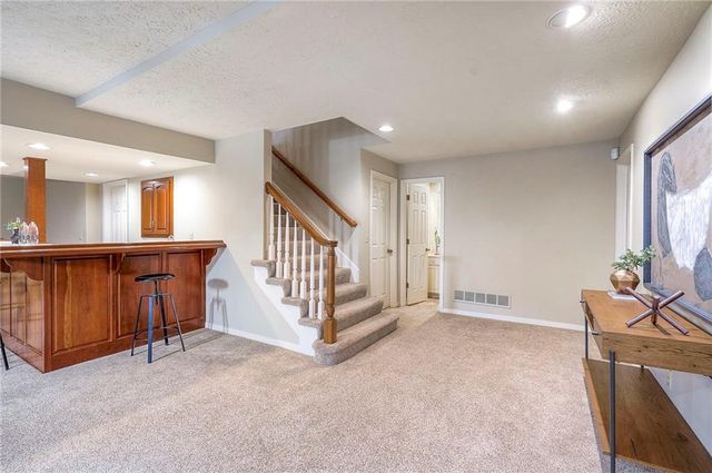 6810 W 132nd Terrace, Overland Park, KS 66209