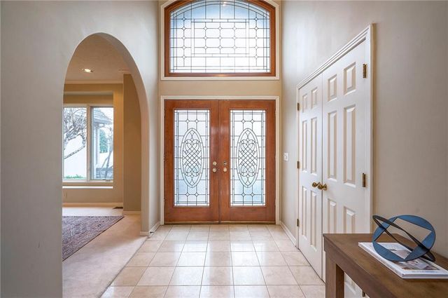 6810 W 132nd Terrace, Overland Park, KS 66209