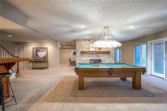 6810 W 132nd Terrace, Overland Park, KS 66209