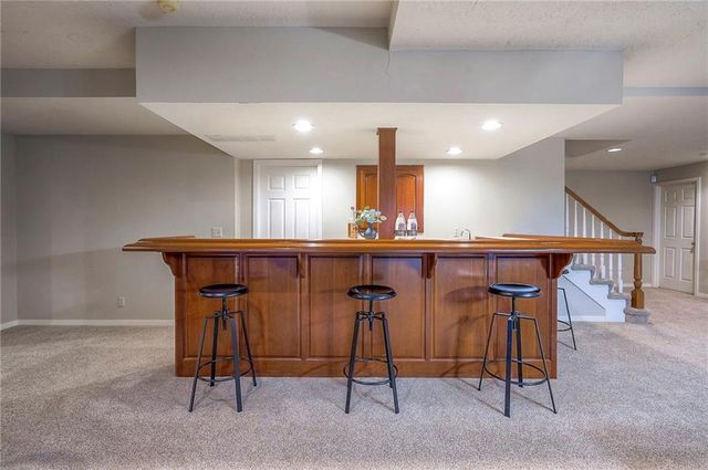 6810 W 132nd Terrace, Overland Park, KS 66209