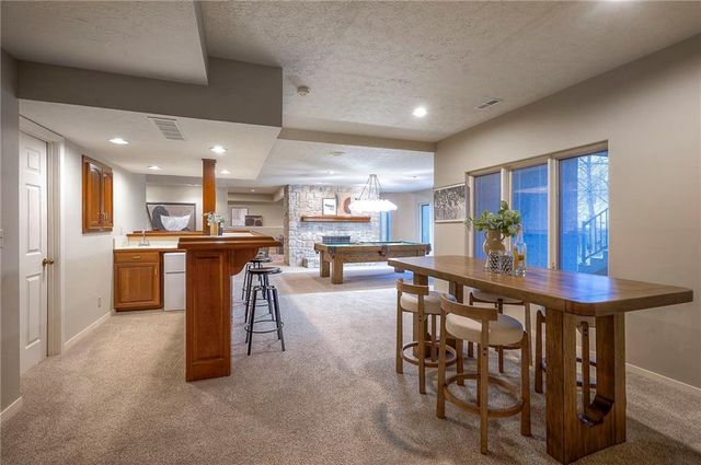 6810 W 132nd Terrace, Overland Park, KS 66209