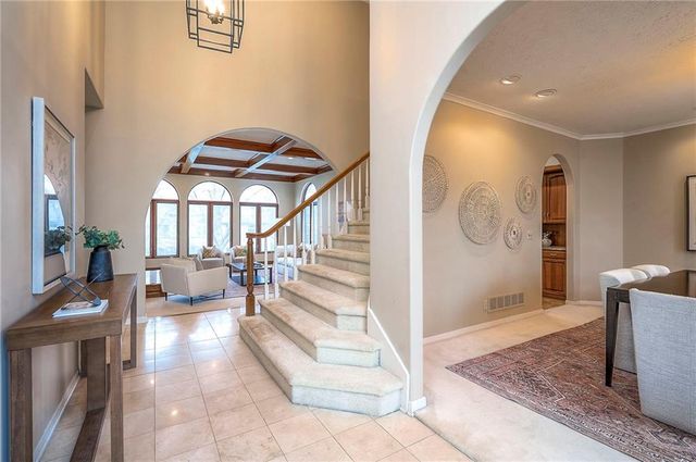 6810 W 132nd Terrace, Overland Park, KS 66209