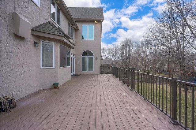 6810 W 132nd Terrace, Overland Park, KS 66209