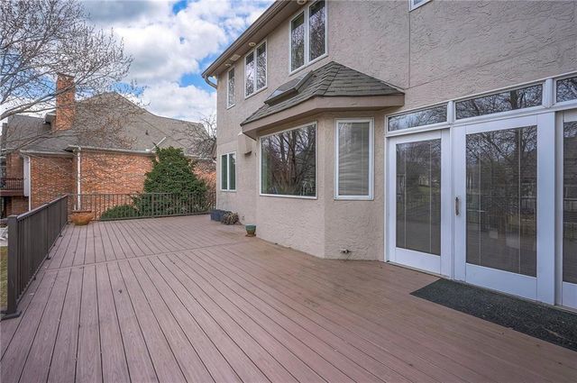 6810 W 132nd Terrace, Overland Park, KS 66209