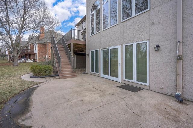 6810 W 132nd Terrace, Overland Park, KS 66209