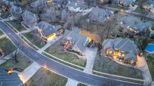 6810 W 132nd Terrace, Overland Park, KS 66209