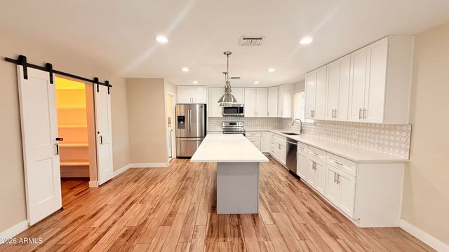 3919 N 85TH Street, Scottsdale, AZ 85251