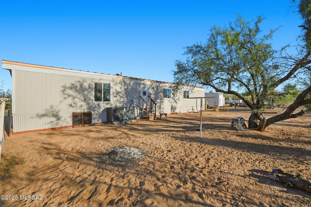 11450 S Cherokee Lane, Tucson, AZ 85736