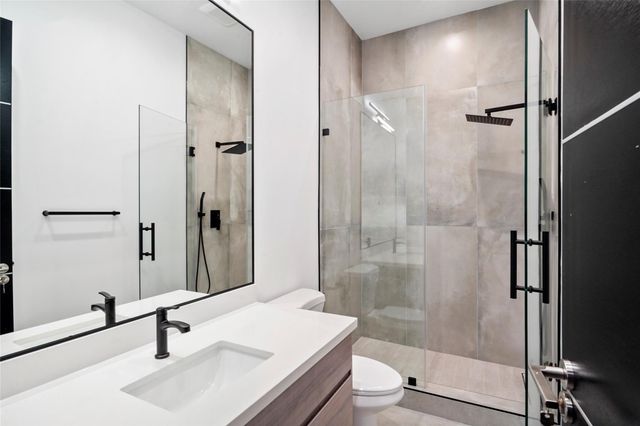 2438 Carriage Lamp Lane, Conroe, TX 77384