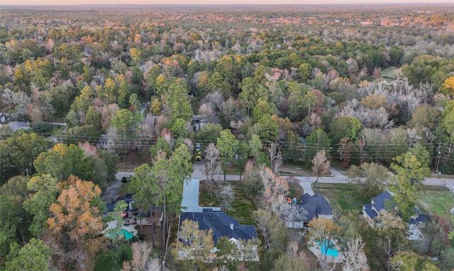 2438 Carriage Lamp Lane, Conroe, TX 77384