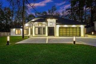 2438 Carriage Lamp Lane, Conroe, TX 77384
