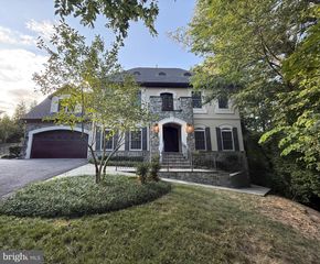 4621 24TH RD N, Arlington, VA 22207