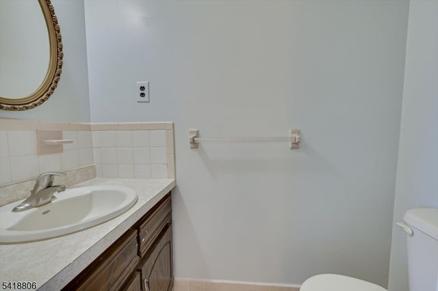 7107 Hana Rd, Edison Twp., NJ 08817