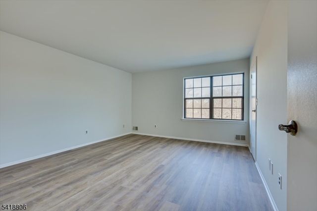 7107 Hana Rd, Edison Twp., NJ 08817