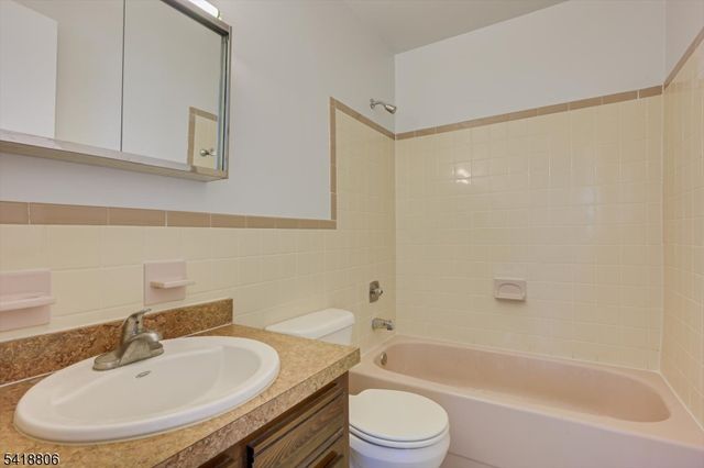 7107 Hana Rd, Edison Twp., NJ 08817