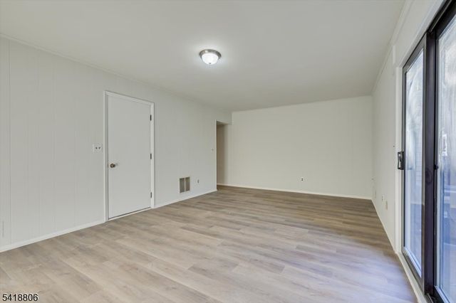 7107 Hana Rd, Edison Twp., NJ 08817