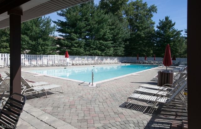 7107 Hana Rd, Edison Twp., NJ 08817