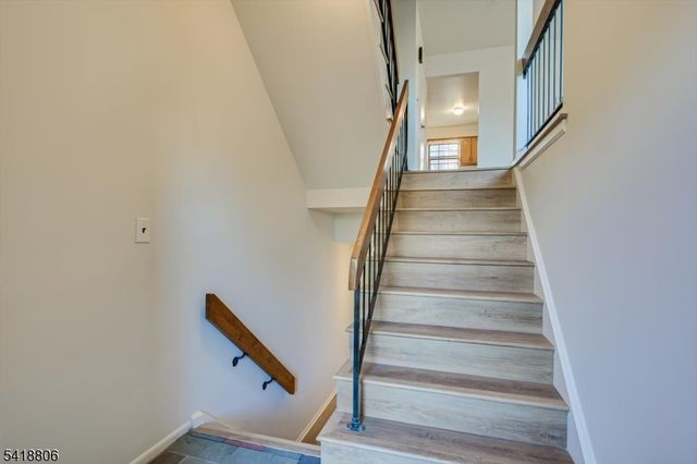 7107 Hana Rd, Edison Twp., NJ 08817