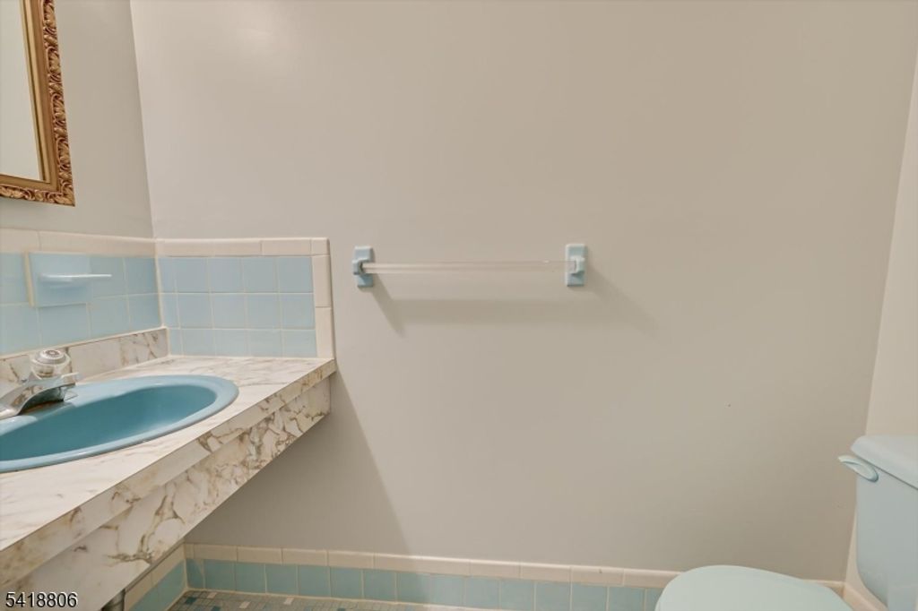 Image 32 of property listing at 7107 Hana Rd, Edison Twp., NJ 08817