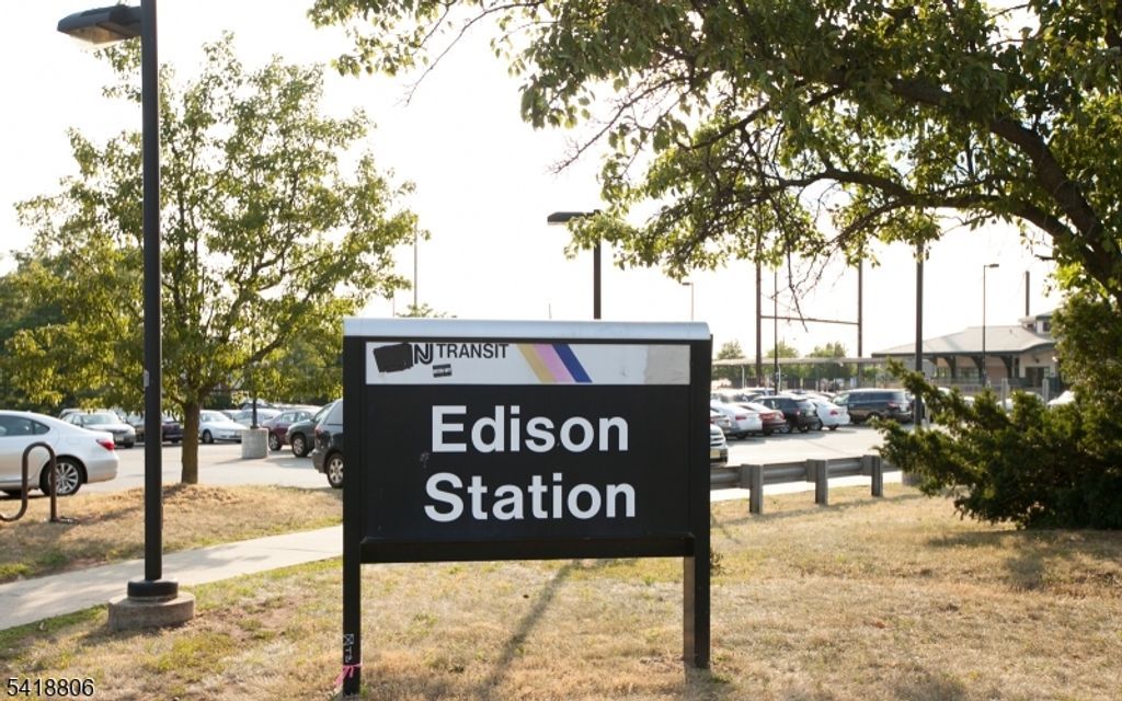 Image 40 of property listing at 7107 Hana Rd, Edison Twp., NJ 08817