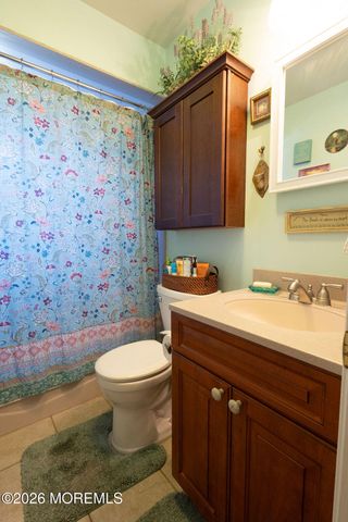 40 Highland Avenue, Hazlet, NJ 07730
