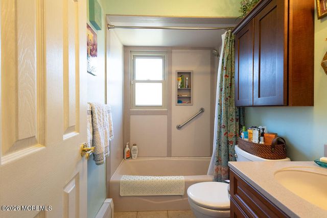 40 Highland Avenue, Hazlet, NJ 07730