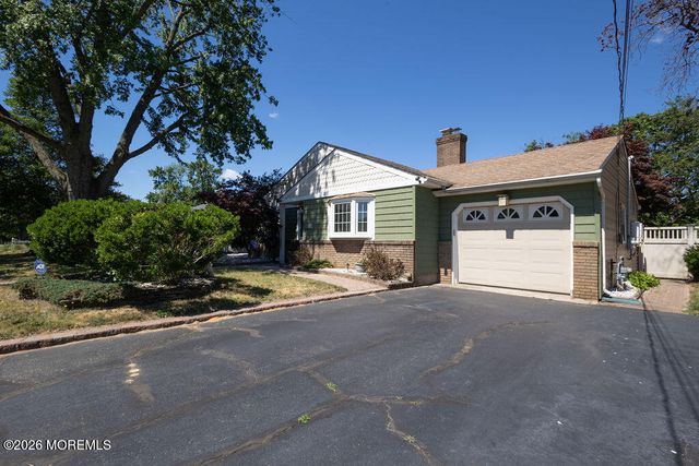 40 Highland Avenue, Hazlet, NJ 07730