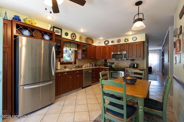 40 Highland Avenue, Hazlet, NJ 07730