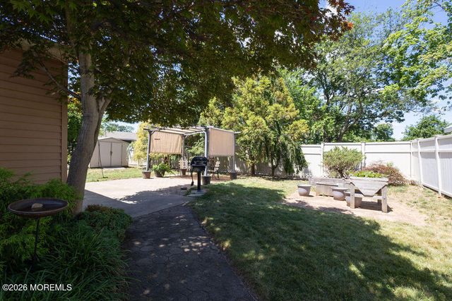 40 Highland Avenue, Hazlet, NJ 07730