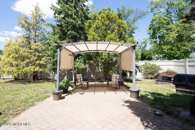 40 Highland Avenue, Hazlet, NJ 07730